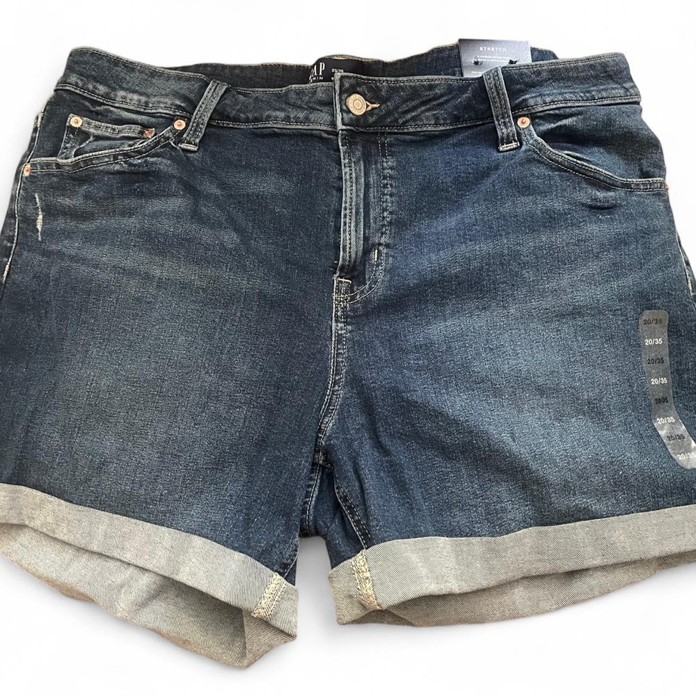 GAP Denim Shorts, stretchy mid rise NWT